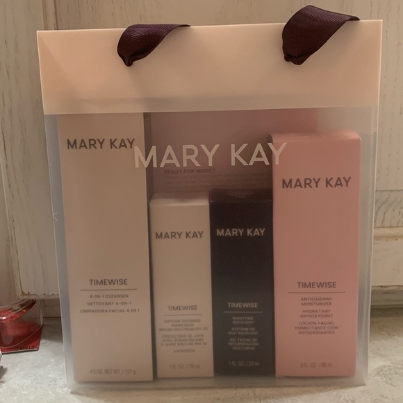 Mary Kay Time Wise Miracle Set Normal to Dry skin NIB - Picture 2 of 14